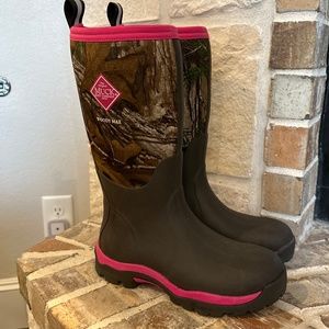 Rain/Much Boots